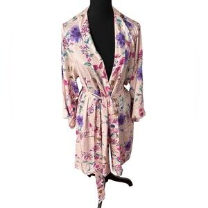 New with tags YUMI KIM floral robe size M